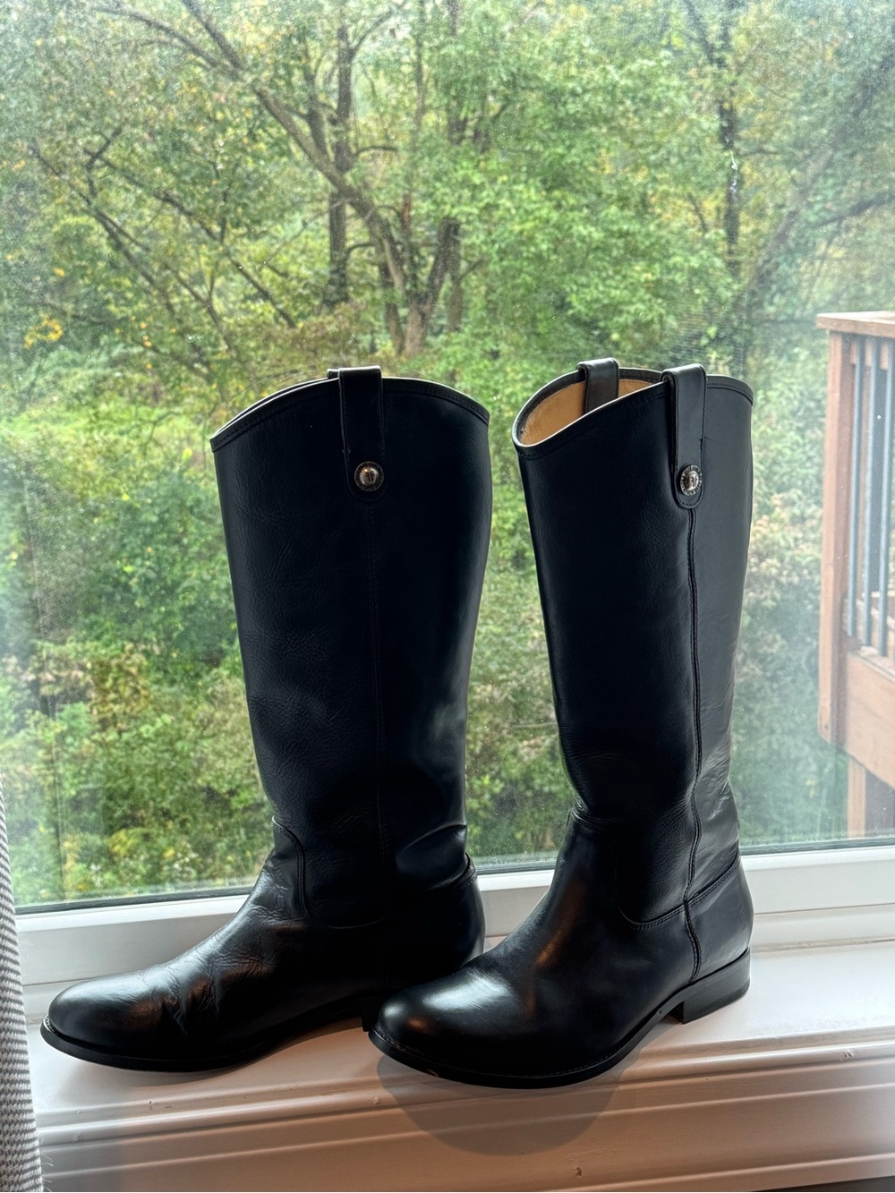 Classic FRYE Melissa Button Black Leather Women's Boots - Size 9